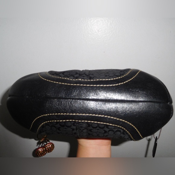 Coach Black Shoulder Bag - Picture 6 of 8